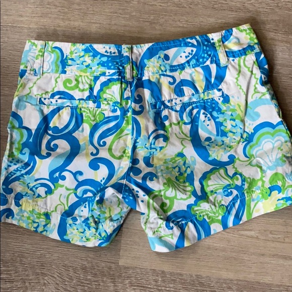 Lilly Pulitzer Callahan Shorts - Picture 4 of 4